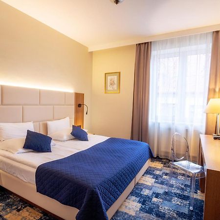 Hotel Wellness & Spa Nowy Dwor Rzeszów Esterno foto
