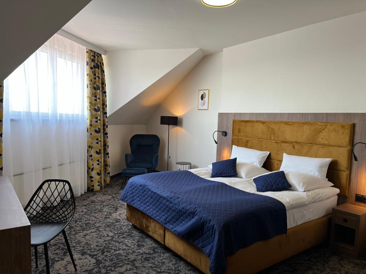 Hotel Wellness & Spa Nowy Dwor Rzeszów Esterno foto