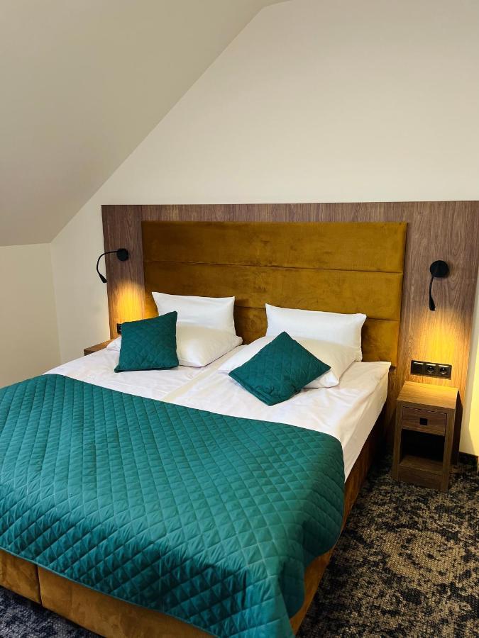 Hotel Wellness & Spa Nowy Dwor Rzeszów Esterno foto