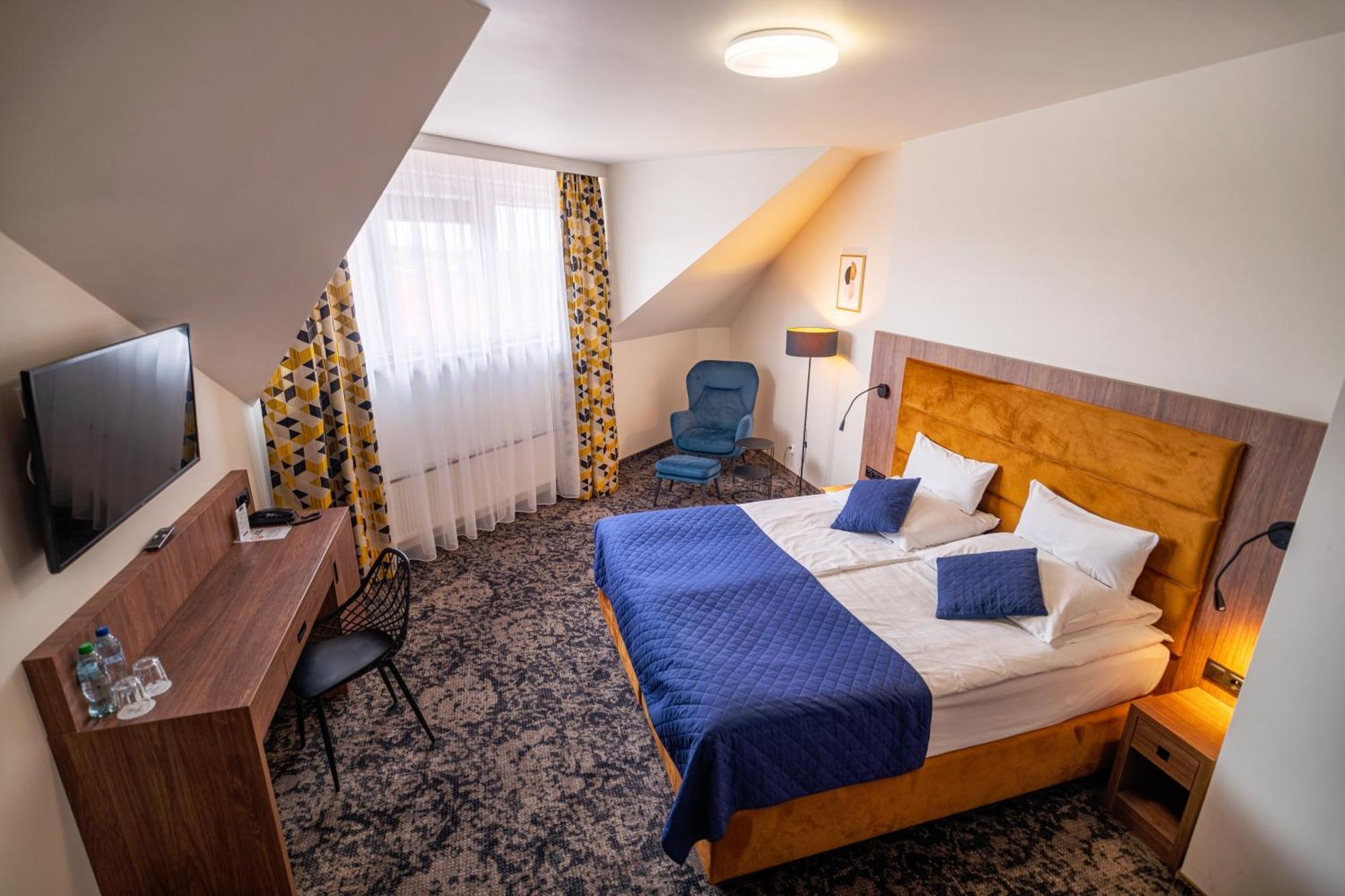 Hotel Wellness & Spa Nowy Dwor Rzeszów Esterno foto