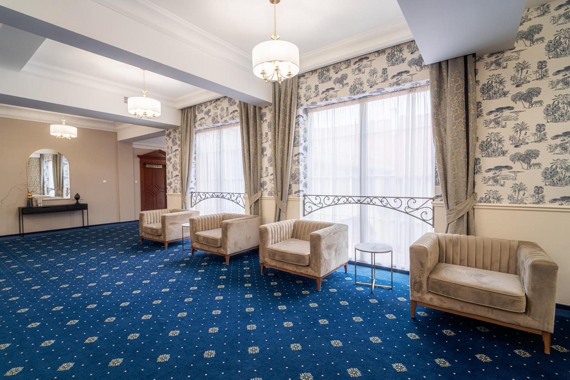 Hotel Wellness & Spa Nowy Dwor Rzeszów Esterno foto