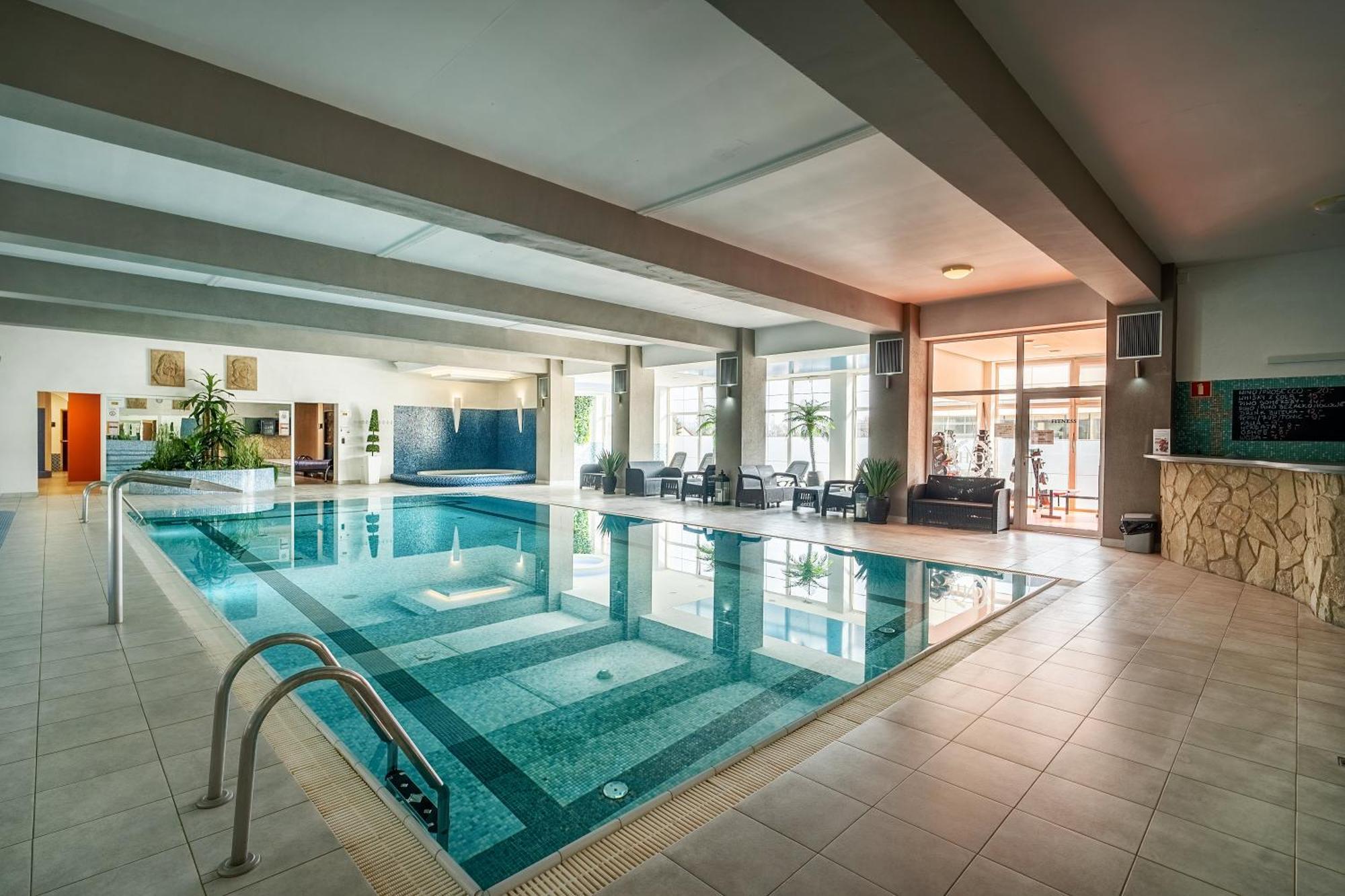 Hotel Wellness & Spa Nowy Dwor Rzeszów Esterno foto