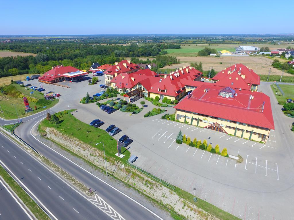 Hotel Wellness & Spa Nowy Dwor Rzeszów Esterno foto