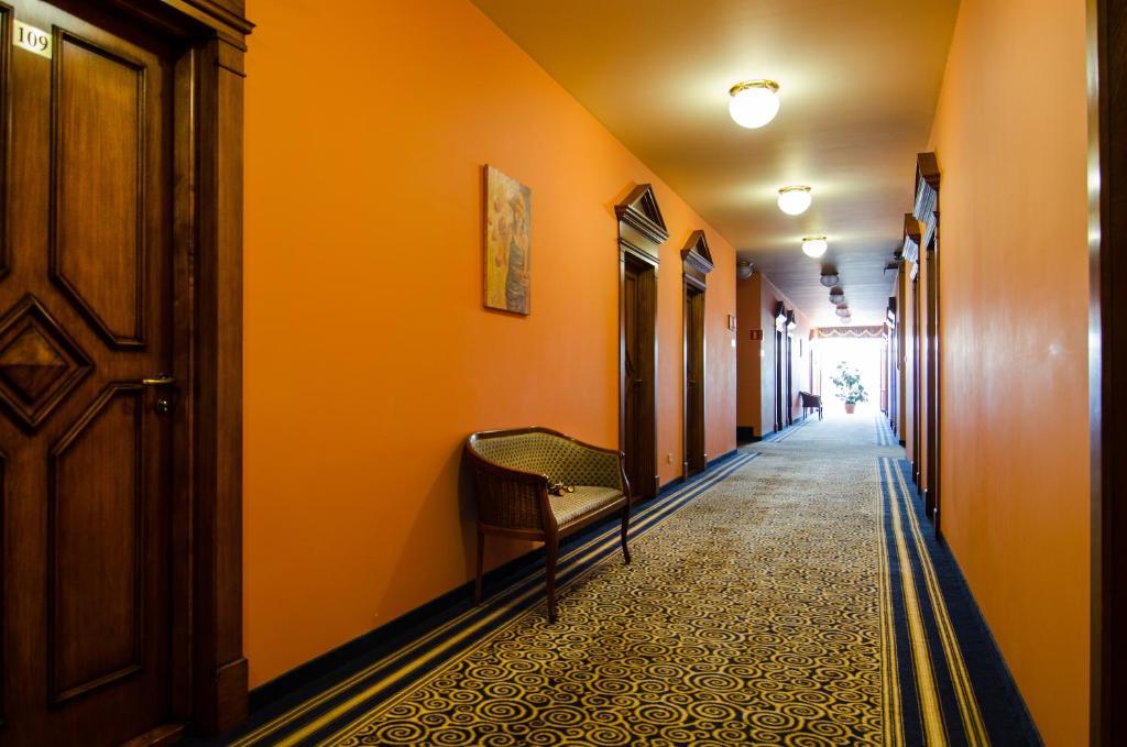 Hotel Wellness & Spa Nowy Dwor Rzeszów Esterno foto